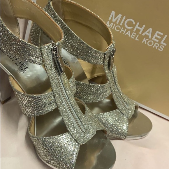 Michael Kors Sparkly Silver - Picture 1 of 6